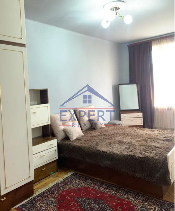 ՔԱՆԱՔԵՌ ԶԵՅԹՈՒՆ, Կ․ ՈՒԼՆԵՑԻ ՓՈՂՈՑ, 3 ՍԵՆՅԱԿ