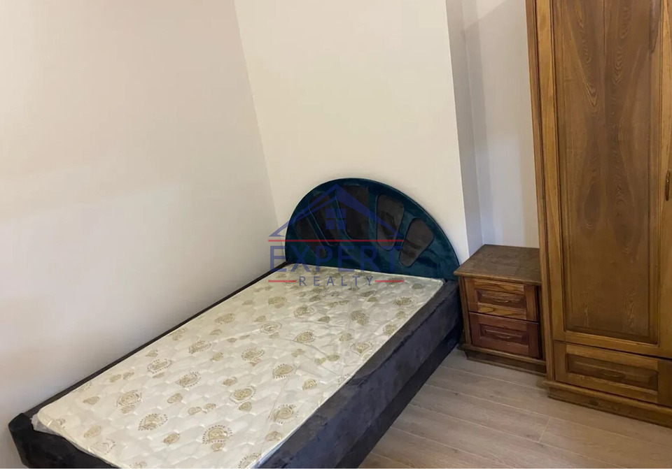 ԴԱՎԹԱՇԵՆ, ԱՆԱՍՏԱՍ ՄԻԿՈՅԱՆ ՓՈՂՈՑ, 3 ՍԵՆՅԱԿ