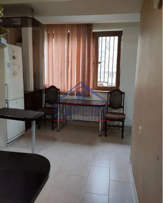 ՇԵՆԳԱՎԻԹ, ՖՐՈՒՆԶԵԻ ՓՈՂՈՑ, 3 ՍԵՆՅԱԿ