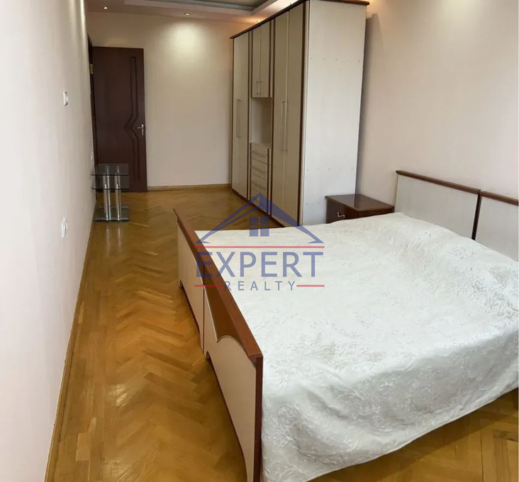 ԿԵՆՏՐՈՆ, ՏԻԳՐԱՆ ՄԵԾ ՊՈՂՈՏԱ, 3 ՍԵՆՅԱԿ