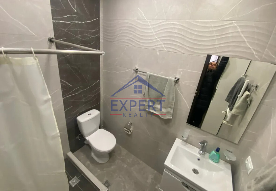 ԿԵՆՏՐՈՆ, ԲՈՒԶԱՆԴ ՓՈՂՈՑ, 2 ՍԵՆՅԱԿ