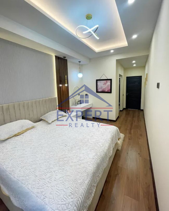 ԱՐԱԲԿԻՐ, ԱՐԱՄ ԽԱՉԱՏՐՅԱՆ ՓՈՂՈՑ, 2 ՍԵՆՅԱԿ