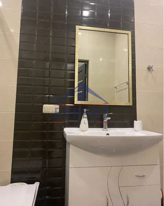 ԱՐԱԲԿԻՐ, ՆԱԻՐԻ ԶԱՐՅԱՆ ՓՈՂՈՑ, 2 ՍԵՆՅԱԿ