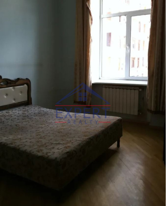 ԿԵՆՏՐՈՆ, ՆԱՐ-ԴՈՍԻ ՓՈՂՈՑ, 3 ՍԵՆՅԱԿ