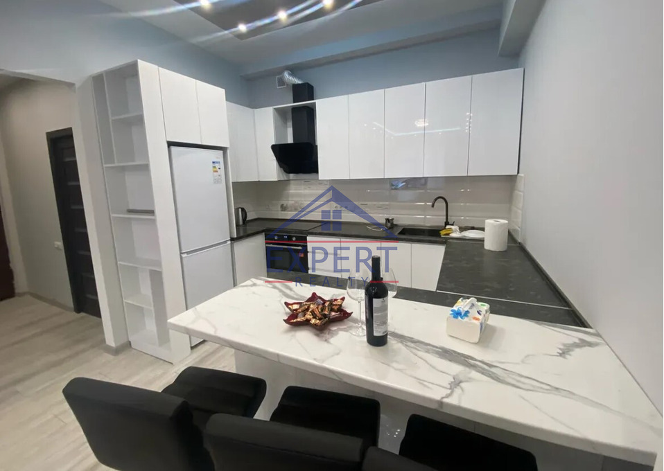 ԿԵՆՏՐՈՆ, ԲՈՒԶԱՆԴ ՓՈՂՈՑ, 2 ՍԵՆՅԱԿ