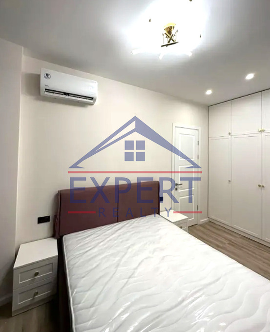 ԿԵՆՏՐՈՆ, ՎԱՐԴԱՆԱՆՑ ՓՈՂՈՑ, 2 ՍԵՆՅԱԿ