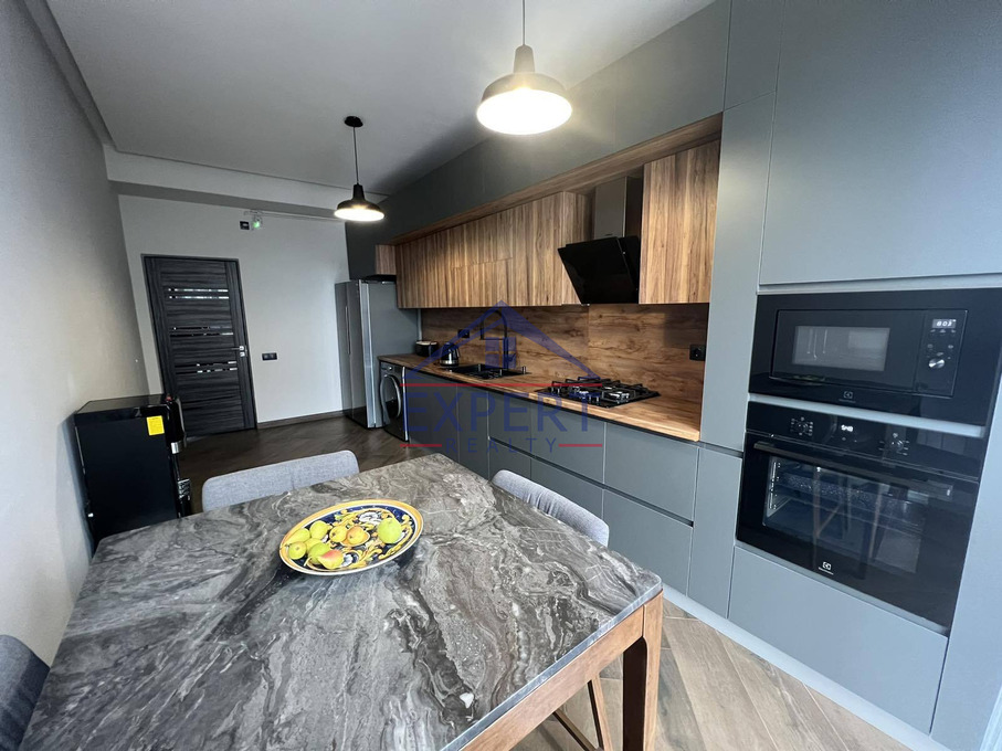 ԱՐԱԲԿԻՐ, ԱՐԱՄ ԽԱՉԱՏՐՅԱՆ ՓՈՂՈՑ, 3 ՍԵՆՅԱԿ