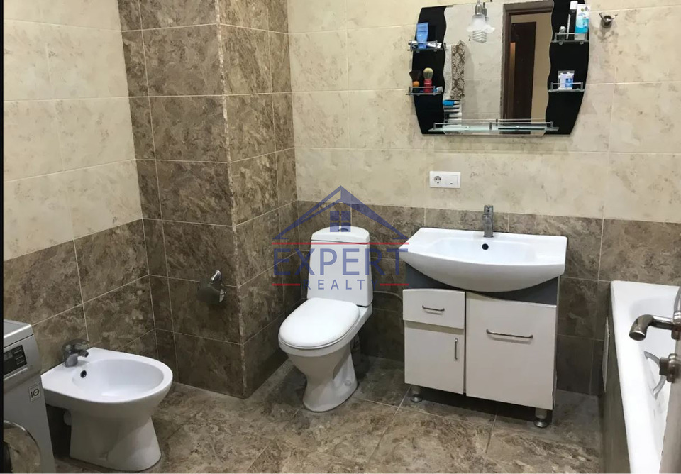 ԱՐԱԲԿԻՐ, ԿՈՄԻՏԱՍԻ ՊՈՂՈՏԱ, 4 ՍԵՆՅԱԿ