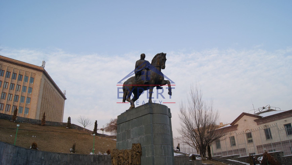 Կենտրոն, Մ․ Բաղրամյան, 2սեն․, 57քմ․, 2/14 հարկ