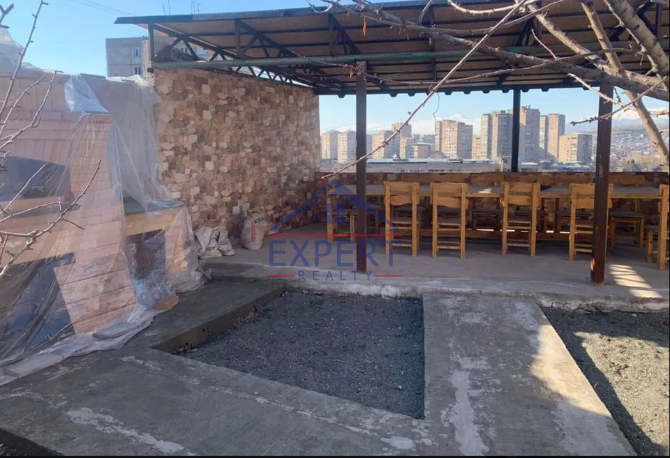 ԱՎԱՆ, ՆՎԵՐ ՍԱՖԱՐՅԱՆ ՓՈՂՈՑ, 6 ՍԵՆՅԱԿ