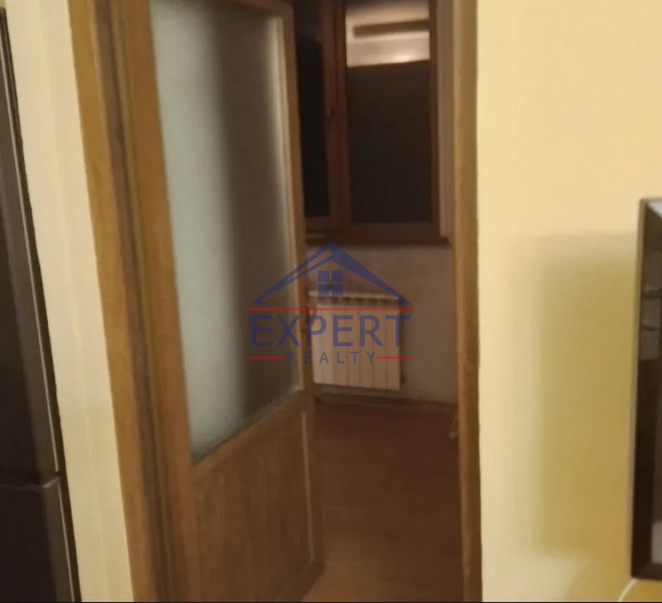 ԷՐԵԲՈՒՆԻ, ՌՈՍՏՈՎՅԱՆ ՓՈՂՈՑ, 4 ՍԵՆՅԱԿ
