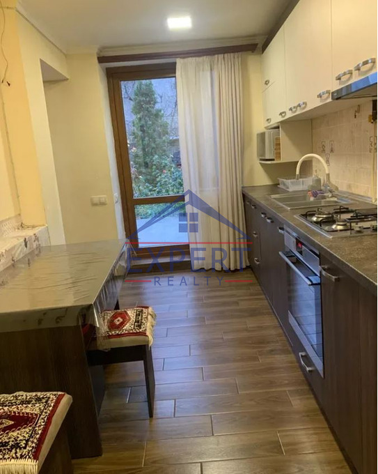 ԱՐԱԲԿԻՐ, ՎԱՀԱԳՆ ԴԱՎԹՅԱՆ ՓՈՂՈՑ, 2 ՍԵՆՅԱԿ