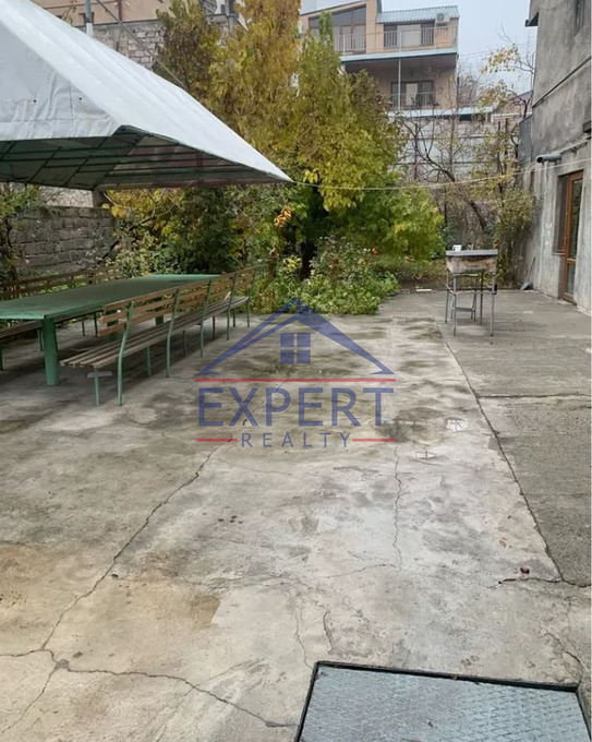 ԱՐԱԲԿԻՐ, ՎԱՀԱԳՆ ԴԱՎԹՅԱՆ ՓՈՂՈՑ, 2 ՍԵՆՅԱԿ