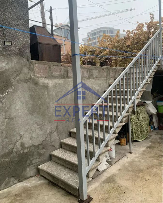 ԱՐԱԲԿԻՐ, ՎԱՀԱԳՆ ԴԱՎԹՅԱՆ ՓՈՂՈՑ, 2 ՍԵՆՅԱԿ