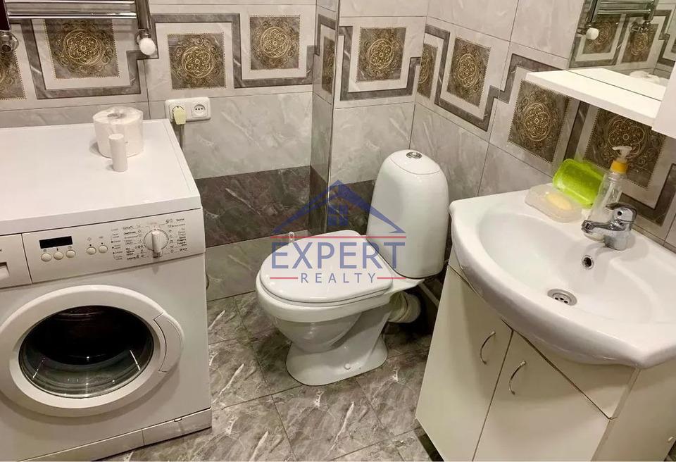 ԱՐԱԲԿԻՐ, ՀՐԱՉՅԱ ՔՈՉԱՐԻ ՓՈՂՈՑ, 3 ՍԵՆՅԱԿ