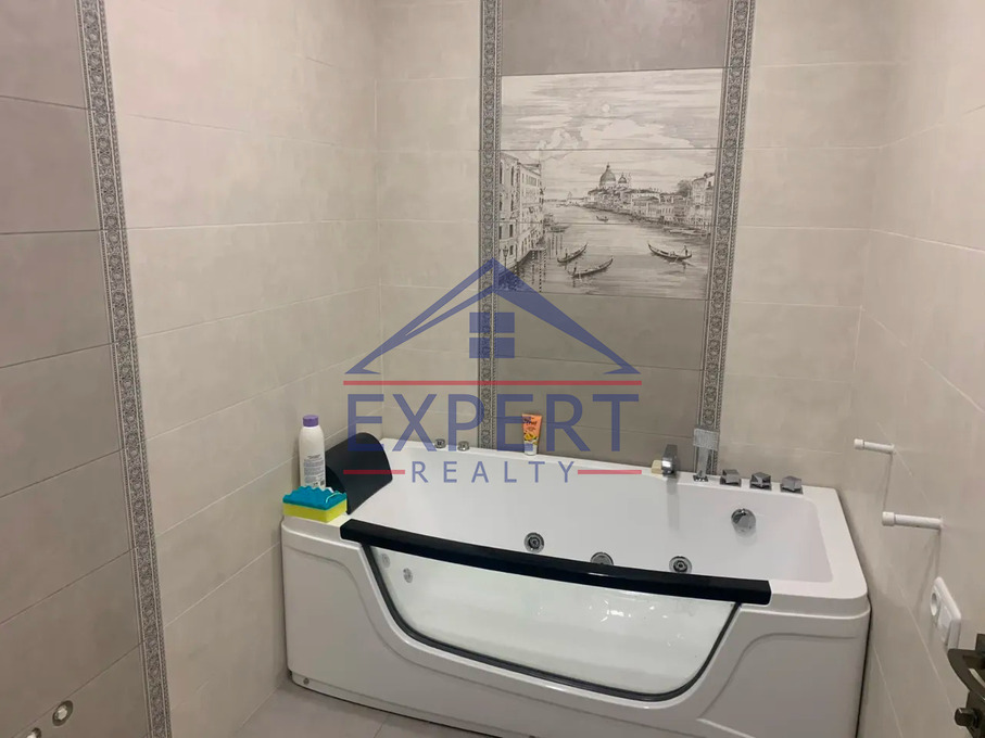 ԱՎԱՆ, ՆՎԵՐ ՍԱՖԱՐՅԱՆ ՓՈՂՈՑ, 6 ՍԵՆՅԱԿ