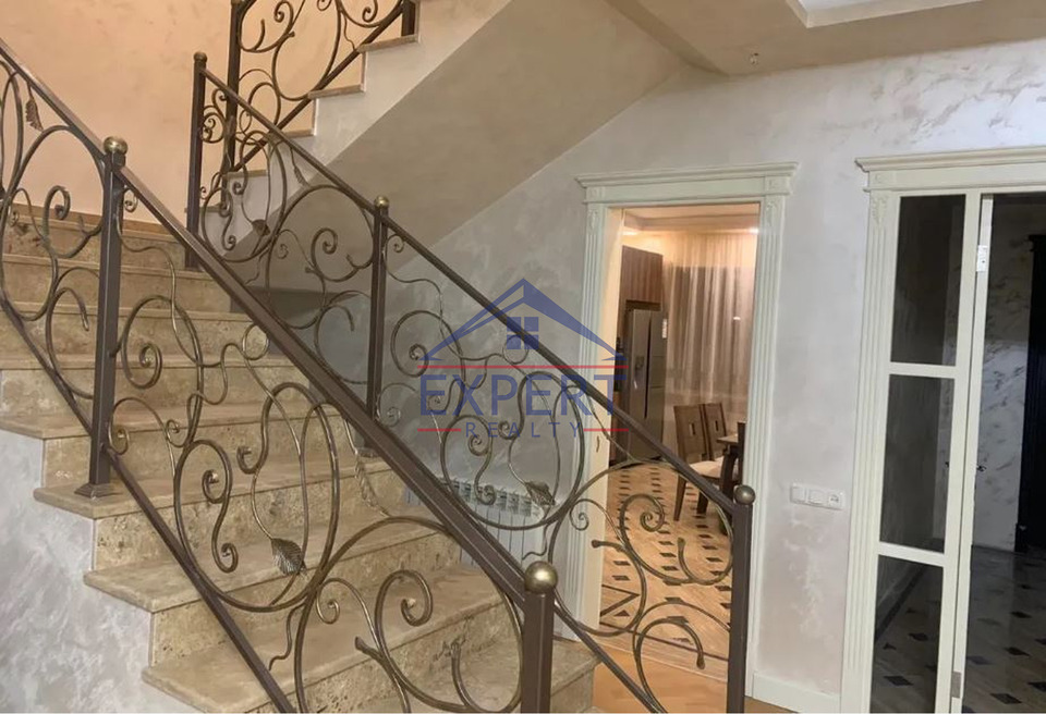 ԱՎԱՆ, ՆՎԵՐ ՍԱՖԱՐՅԱՆ ՓՈՂՈՑ, 6 ՍԵՆՅԱԿ