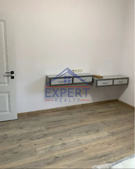 ԿԵՆՏՐՈՆ, ԱՆՏԱՌԱՅԻՆ ՓՈՂՈՑ, 2 ՍԵՆՅԱԿ