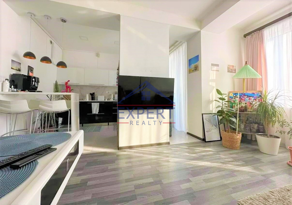 ԱՋԱՓՆՅԱԿ, ԼԵՆԻՆԳՐԱԴՅԱՆ ՓՈՂՈՑ, 3 ՍԵՆՅԱԿ