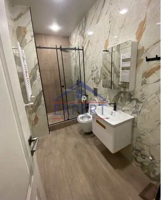 ԿԵՆՏՐՈՆ, ԱՆՏԱՌԱՅԻՆ ՓՈՂՈՑ, 2 ՍԵՆՅԱԿ