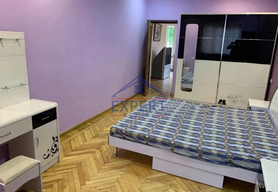 ԱՐԱԲԿԻՐ, ՀՐԱՉՅԱ ՔՈՉԱՐԻ ՓՈՂՈՑ, 3 ՍԵՆՅԱԿ