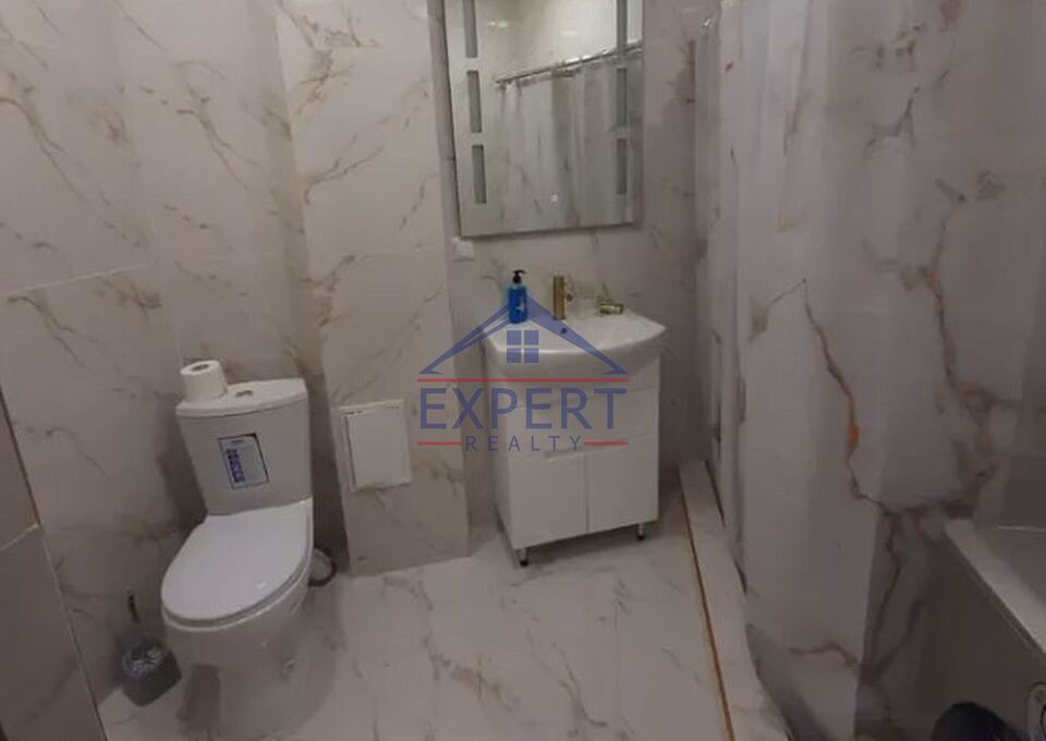 ԿԵՆՏՐՈՆ, ԴԵՐԵՆԻԿ ԴԵՄԻՐՃՅԱՆ, 3 ՍԵՆՅԱԿ