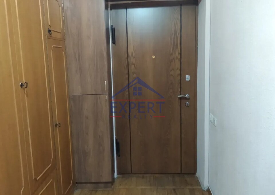 ԿԵՆՏՐՈՆ, ԲԱՂՐԱՄՅԱՆ ՊՈՂՈՏԱ, 3 ՍԵՆՅԱԿ