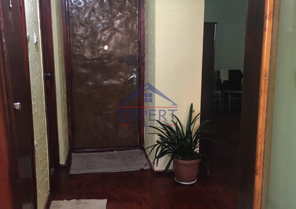 ԱՐԱԲԿԻՐ, ՀՈՎՍԵՓ ԷՄԻՆԻ ՓՈՂՈՑ, 3 ՍԵՆՅԱԿ