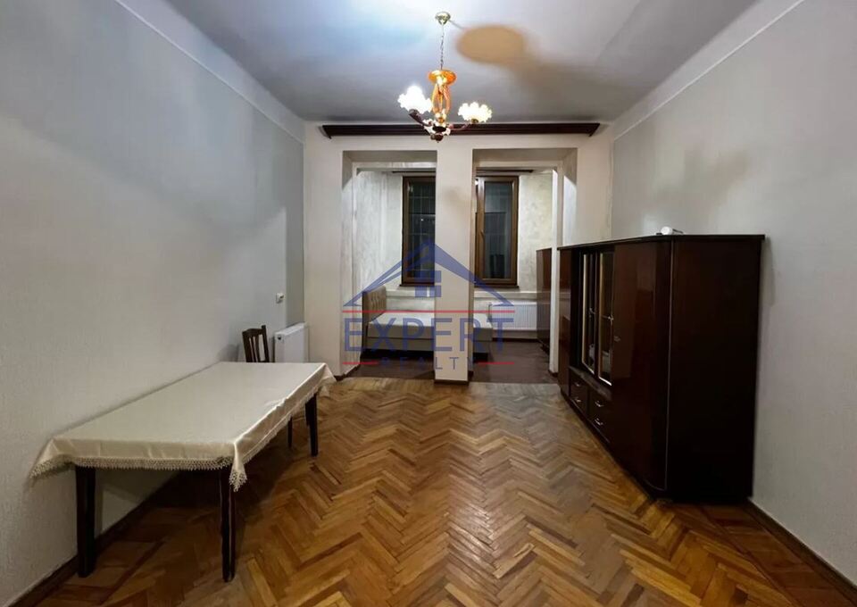 ԱՐԱԲԿԻՐ, ԱԶԱՏՈՒԹՅԱՆ ՊՈՂՈՏԱ, 2 ՍԵՆՅԱԿ