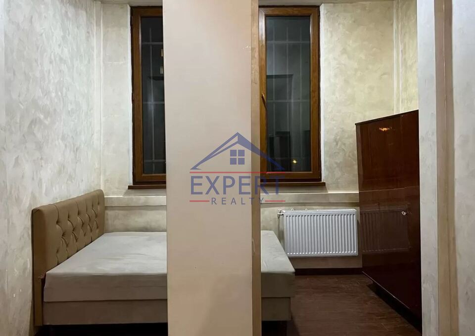 ԱՐԱԲԿԻՐ, ԱԶԱՏՈՒԹՅԱՆ ՊՈՂՈՏԱ, 2 ՍԵՆՅԱԿ