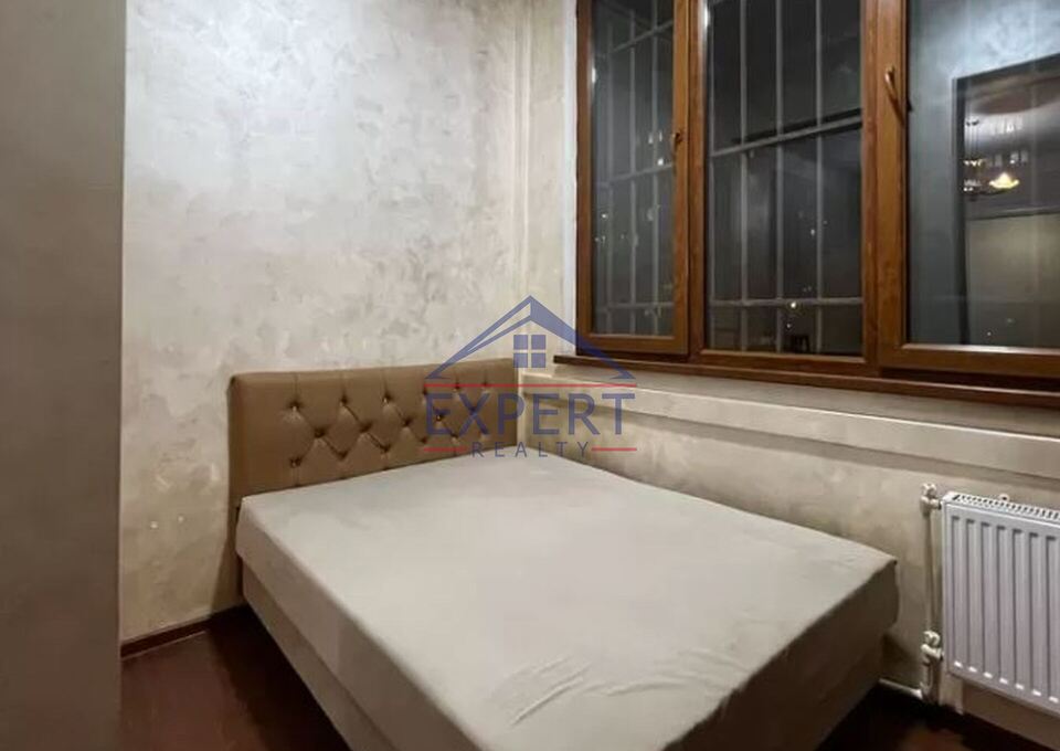 ԱՐԱԲԿԻՐ, ԱԶԱՏՈՒԹՅԱՆ ՊՈՂՈՏԱ, 2 ՍԵՆՅԱԿ