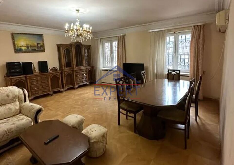 ԿԵՆՏՐՈՆ, ՖՐԻԿԻ ՓՈՂՈՑ, 3 ՍԵՆՅԱԿ