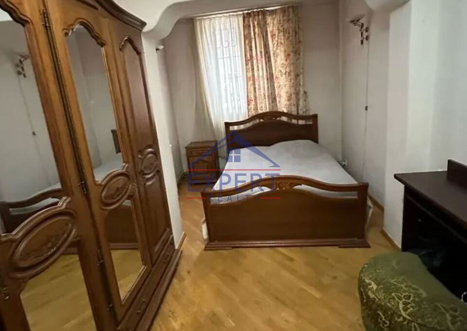 ԿԵՆՏՐՈՆ, ՖՐԻԿԻ ՓՈՂՈՑ, 3 ՍԵՆՅԱԿ