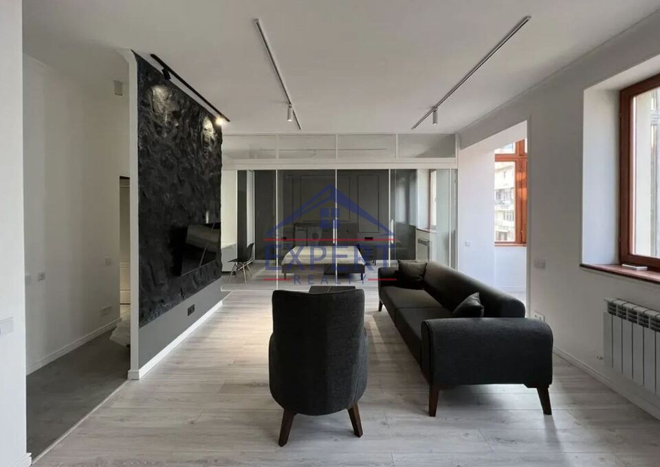 ԿԵՆՏՐՈՆ, ՀԱՆՐԱՊԵՏՈՒԹՅԱՆ ՓՈՂՈՑ, 2 ՍԵՆՅԱԿ