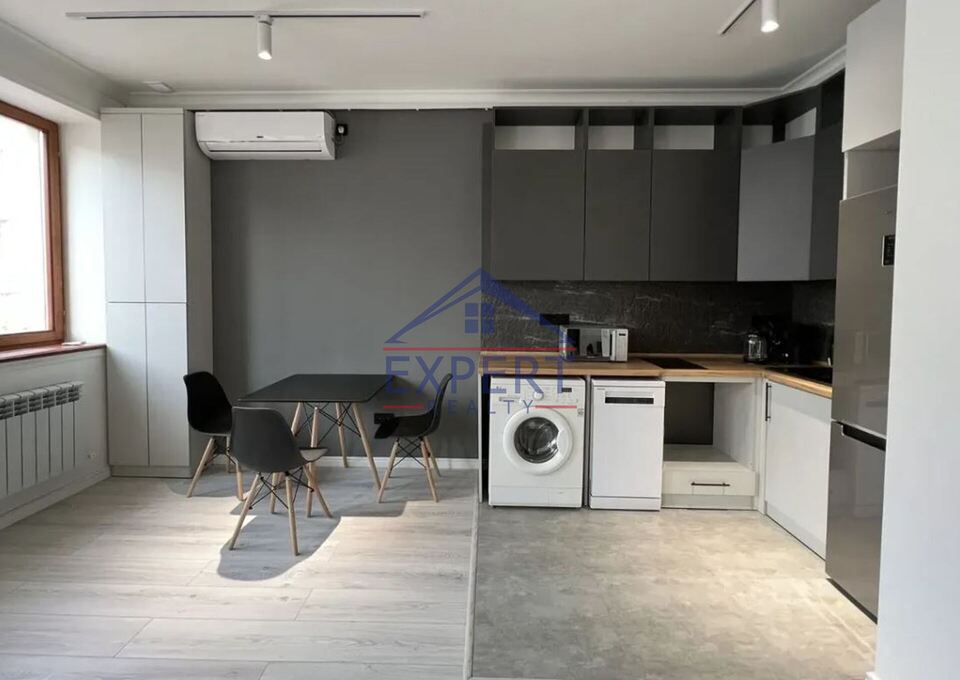 ԿԵՆՏՐՈՆ, ՀԱՆՐԱՊԵՏՈՒԹՅԱՆ ՓՈՂՈՑ, 2 ՍԵՆՅԱԿ