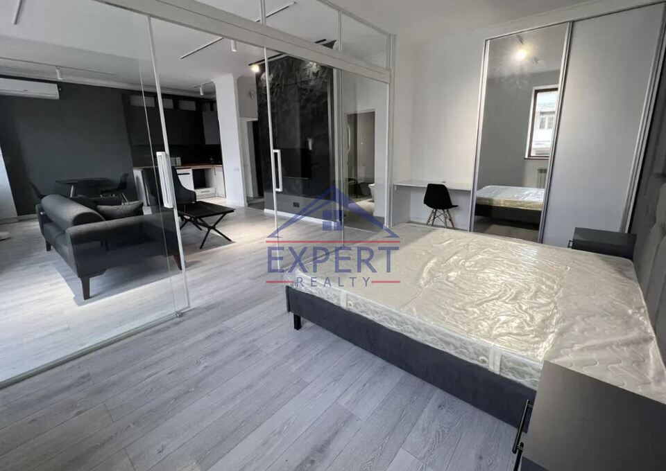 ԿԵՆՏՐՈՆ, ՀԱՆՐԱՊԵՏՈՒԹՅԱՆ ՓՈՂՈՑ, 2 ՍԵՆՅԱԿ