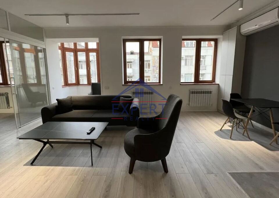 ԿԵՆՏՐՈՆ, ՀԱՆՐԱՊԵՏՈՒԹՅԱՆ ՓՈՂՈՑ, 2 ՍԵՆՅԱԿ