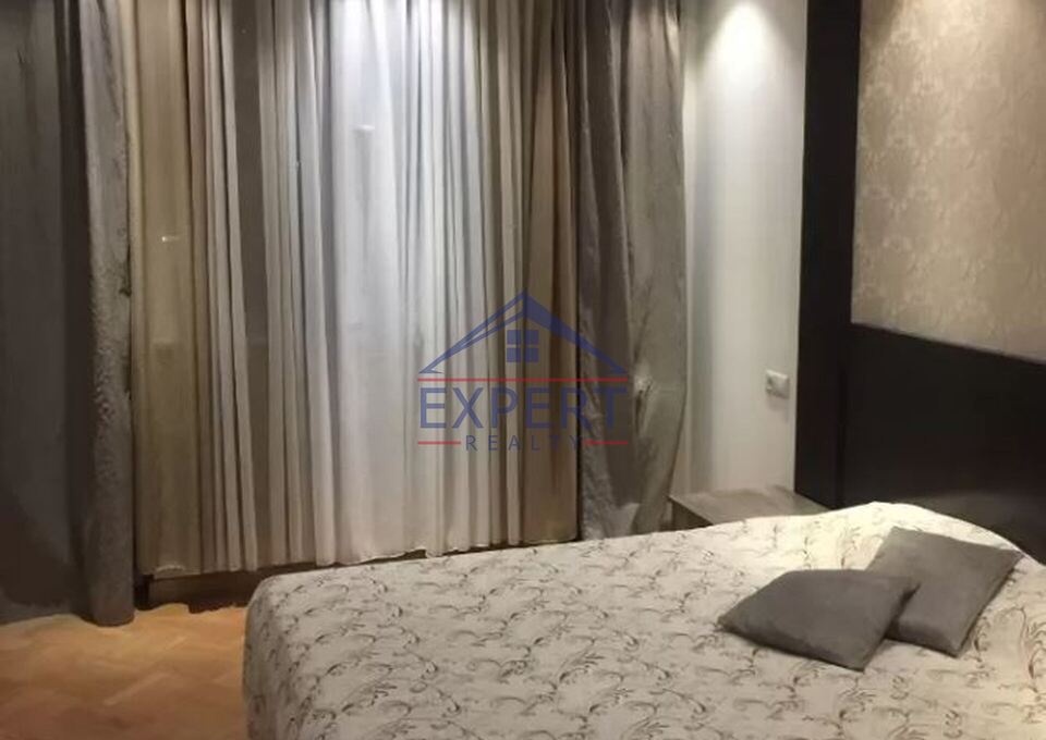 ԿԵՆՏՐՈՆ, ԿՈՂԲԱՑՈՒ ՓՈՂՈՑ, 4 ՍԵՆՅԱԿ