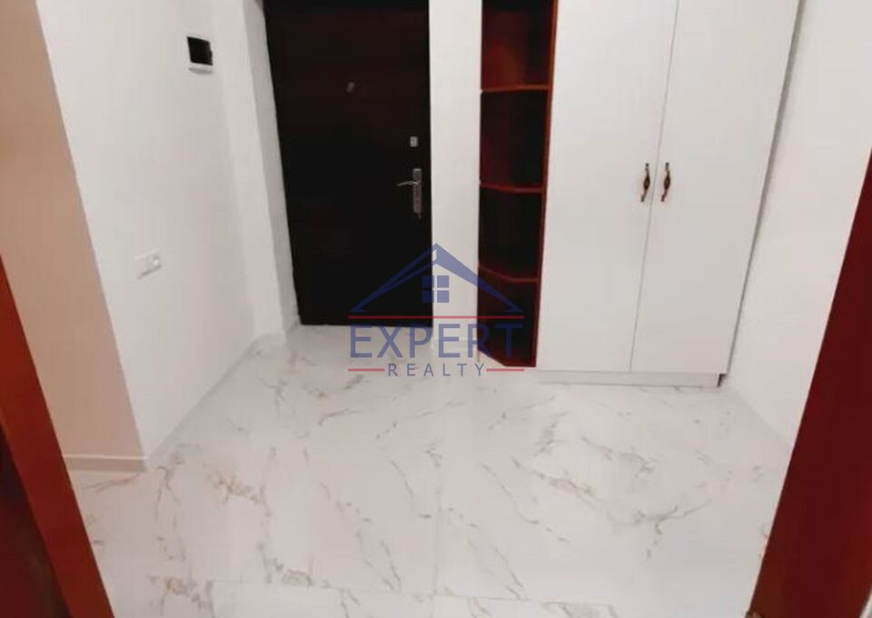 ԿԵՆՏՐՈՆ, ԴԵՐԵՆԻԿ ԴԵՄԻՐՃՅԱՆ, 3 ՍԵՆՅԱԿ