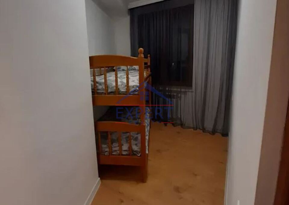 ԿԵՆՏՐՈՆ, ԴԵՐԵՆԻԿ ԴԵՄԻՐՃՅԱՆ, 3 ՍԵՆՅԱԿ