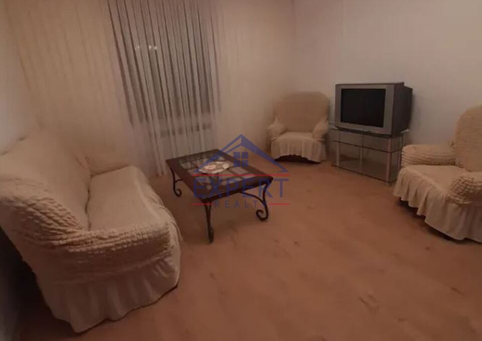 ԿԵՆՏՐՈՆ, ԴԵՐԵՆԻԿ ԴԵՄԻՐՃՅԱՆ, 3 ՍԵՆՅԱԿ