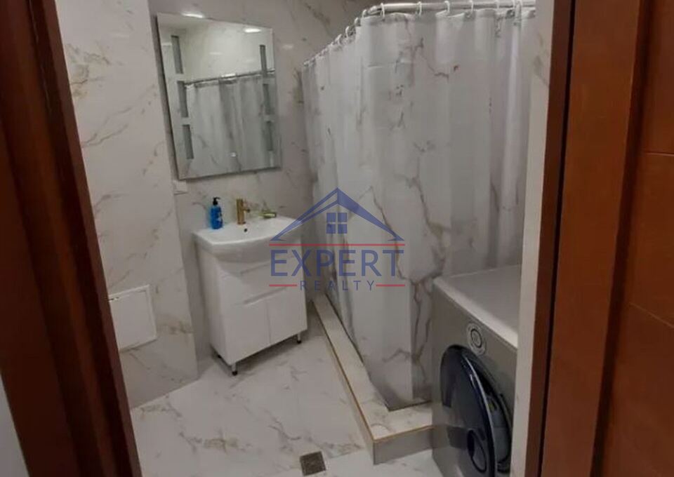 ԿԵՆՏՐՈՆ, ԴԵՐԵՆԻԿ ԴԵՄԻՐՃՅԱՆ, 3 ՍԵՆՅԱԿ