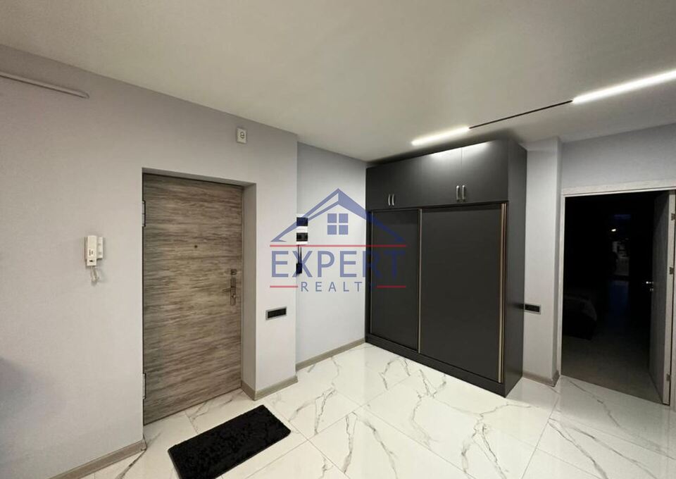 ԷՐԵԲՈՒՆԻ, ԷՐԵԲՈՒՆՈՒ ՓՈՂՈՑ, 3 ՍԵՆՅԱԿ