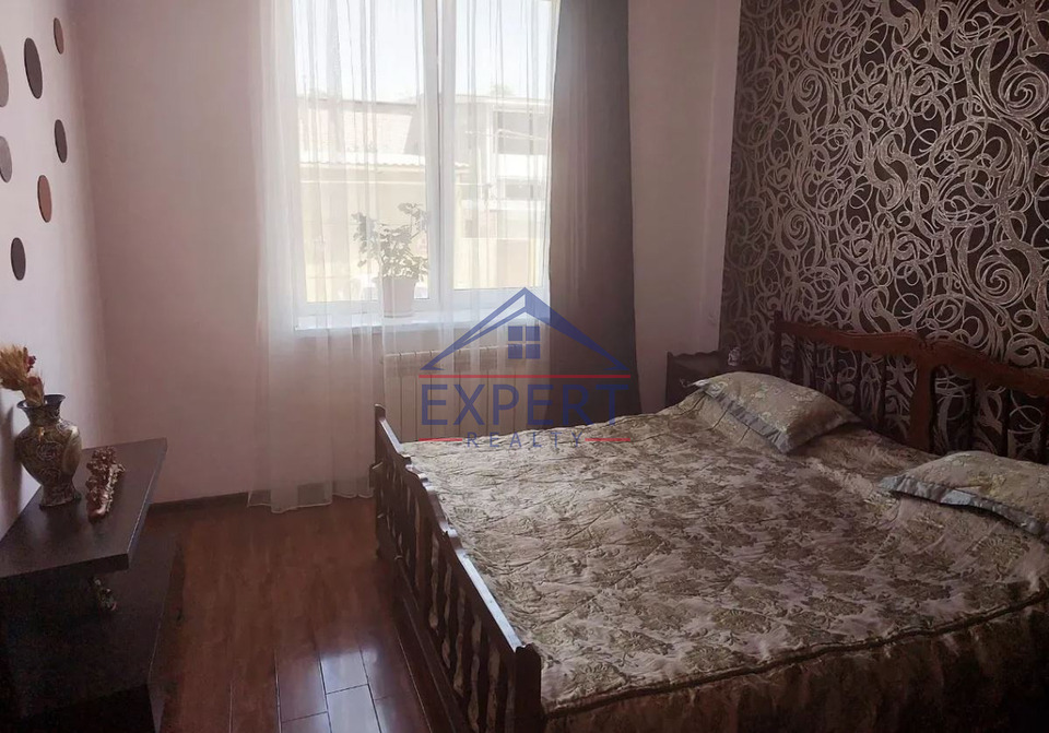 ԱՋԱՓՆՅԱԿ, ԼԵՆԻՆԳԱԴՅԱՆ ՓՈՂՈՑ, 3 ՍԵՆՅԱԿ