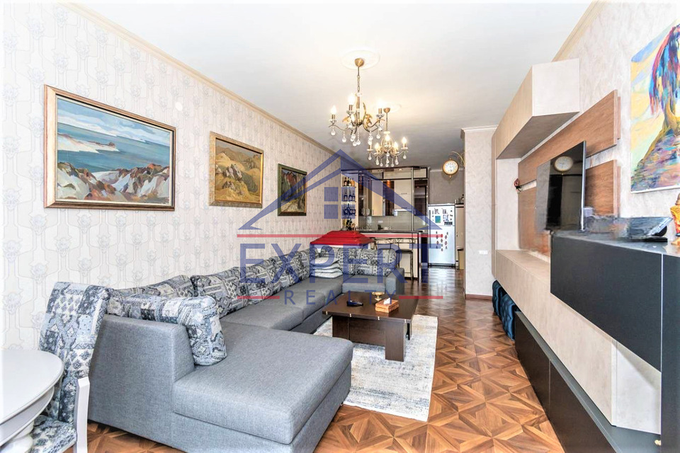 ԱՐԱԲԿԻՐ, ՆԱԻՐԻ ԶԱԻՐՅԱՆ ՓՈՂՈՑ, 3 ՍԵՆՅԱԿ