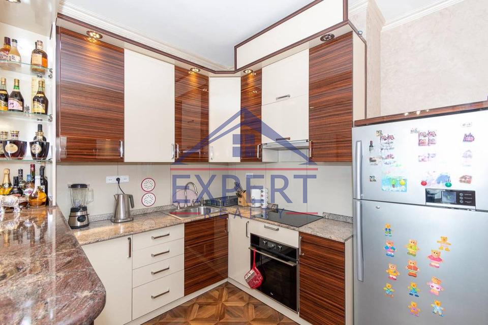 ԱՐԱԲԿԻՐ, ՆԱԻՐԻ ԶԱԻՐՅԱՆ ՓՈՂՈՑ, 3 ՍԵՆՅԱԿ