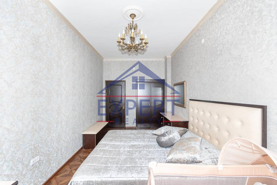 ԱՐԱԲԿԻՐ, ՆԱԻՐԻ ԶԱԻՐՅԱՆ ՓՈՂՈՑ, 3 ՍԵՆՅԱԿ