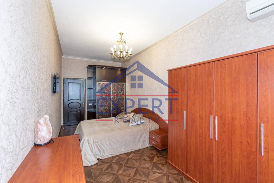 ԱՐԱԲԿԻՐ, ՆԱԻՐԻ ԶԱԻՐՅԱՆ ՓՈՂՈՑ, 3 ՍԵՆՅԱԿ