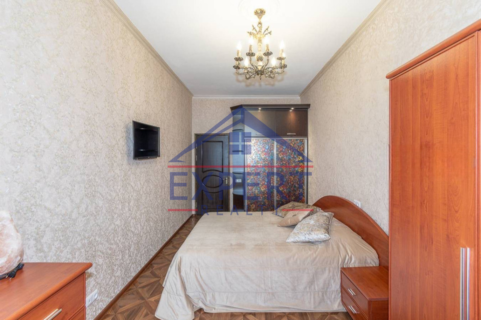 ԱՐԱԲԿԻՐ, ՆԱԻՐԻ ԶԱԻՐՅԱՆ ՓՈՂՈՑ, 3 ՍԵՆՅԱԿ