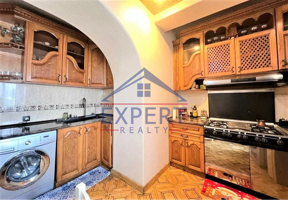 ԿԵՆՏՐՈՆ, ԳՐԻԳՈՐ ԼՈՒՍԱՎՈՐԻՉ ՓՈՂՈՑ, 2 ՍԵՆՅԱԿ